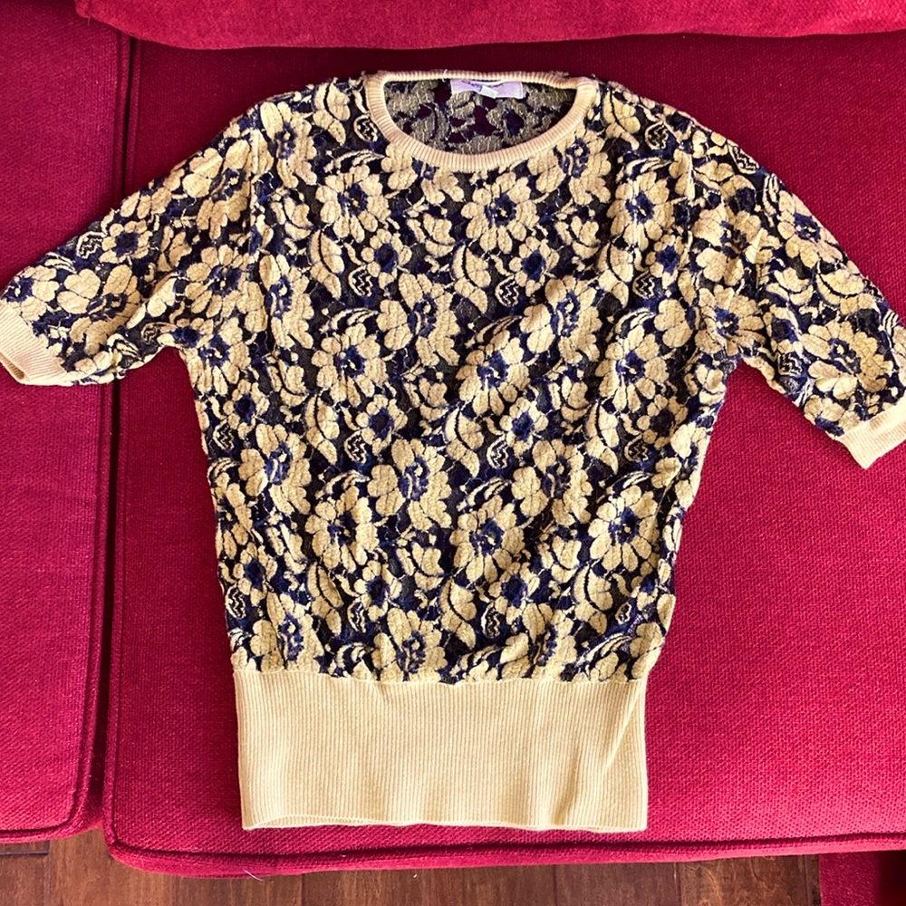 Black yellow sweater blouse